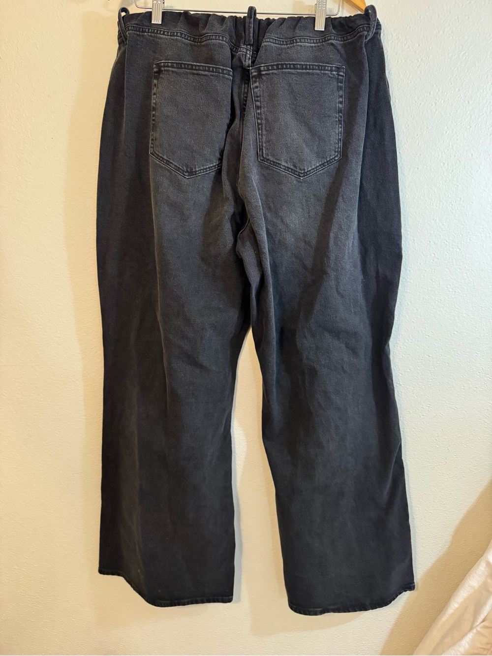Good American Black Wide-Leg Pull-On jeans - Picture 4 of 7